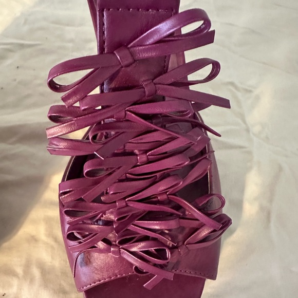 Madden Girl platform peep toe platform heels - Picture 2 of 5